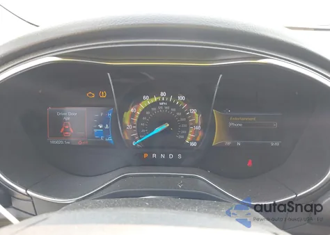 2017 Ford Fusion Titanium z USA, uszkodzony, nr VIN 3FA6P0K92HR396113